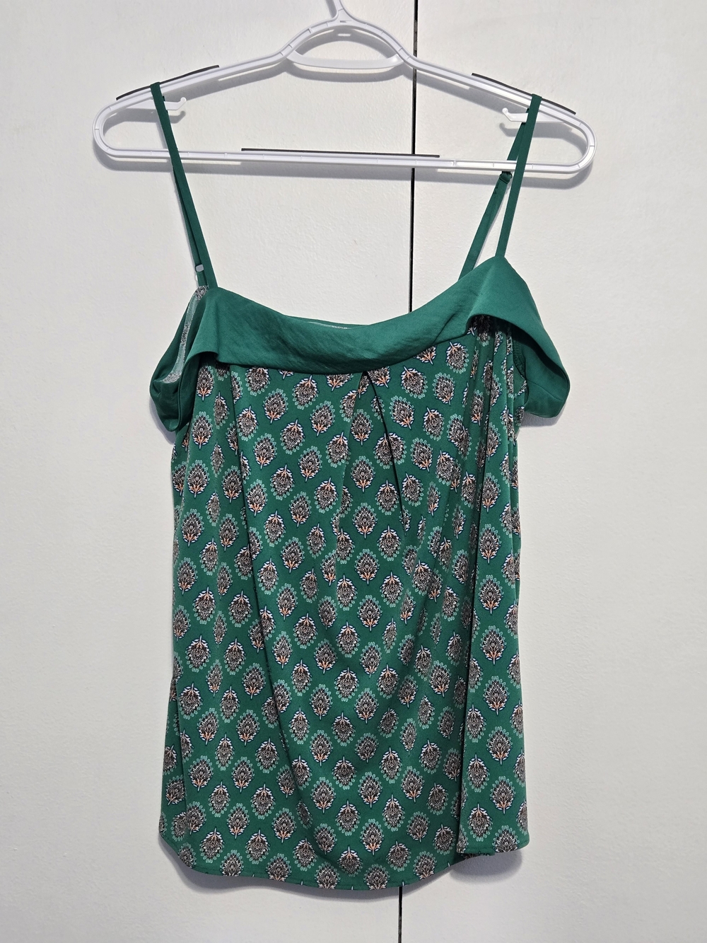 Banana Republic Green Printed Draped Neck Cami‎ Tank Top Medium